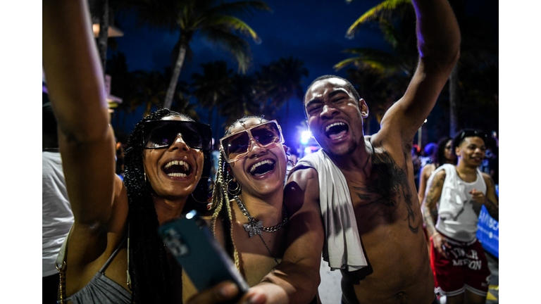 FILES-US-LIFESTYLE-CRIME-GUNS-SPRING-BREAK