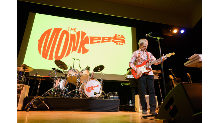 The Monkees Starring Mickey Dolenz And Peter Tork In Concert - New York, New York