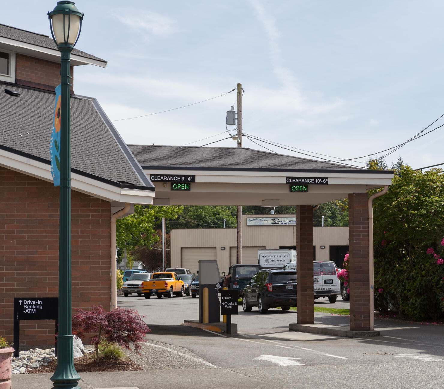 KeyBank Drive-Thru