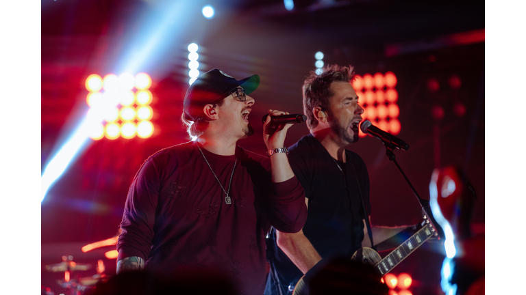 CMT Crossroads: Nickelback & HARDY