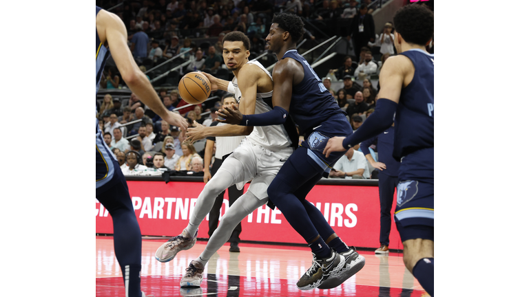 Memphis Grizzlies v San Antonio Spurs