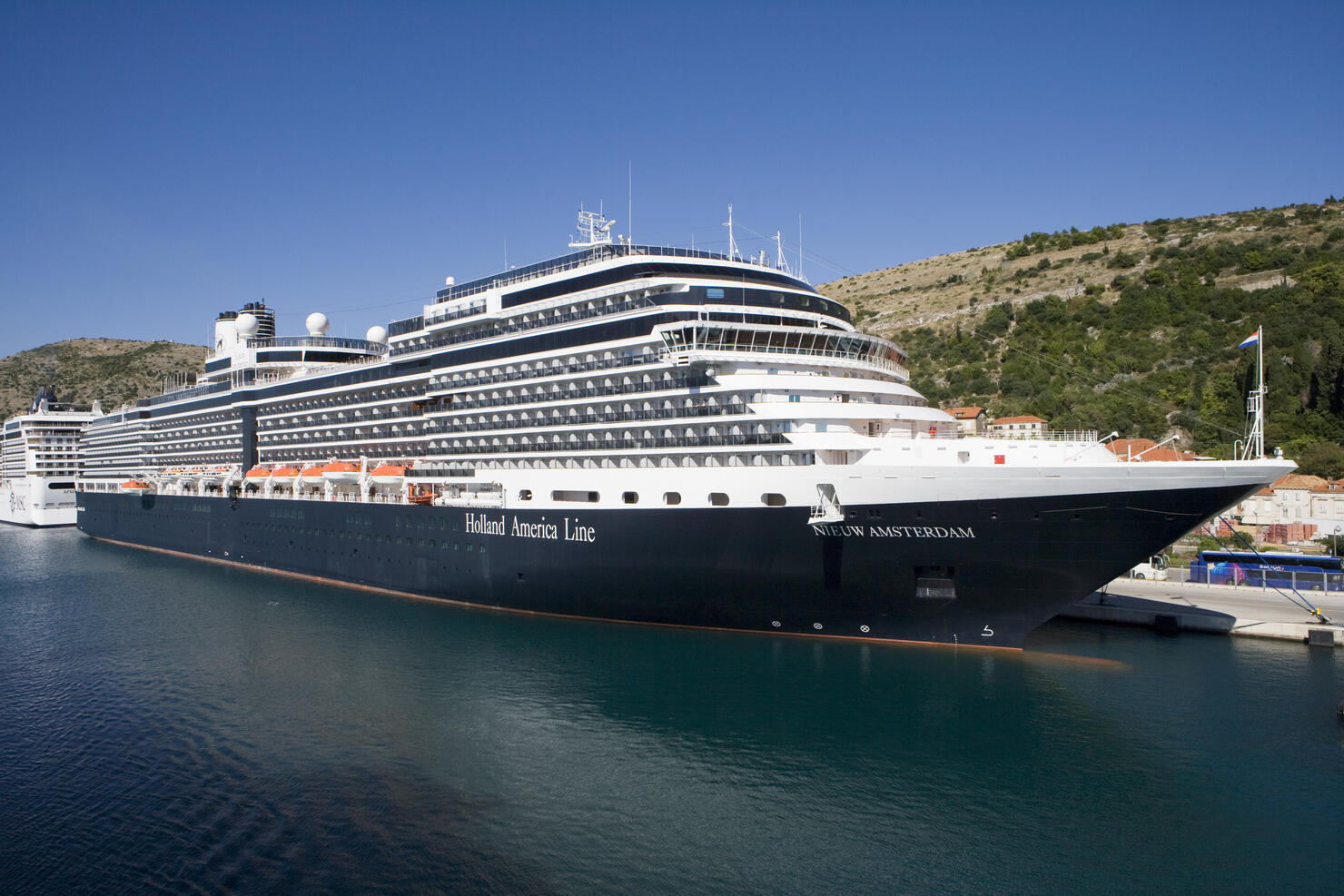 Cruiseship Nieuw Amsterdam (Holland America Line) in Port of Gruz.