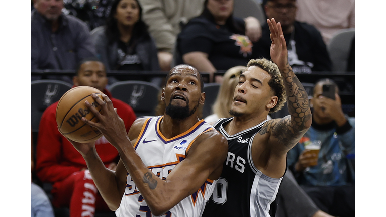 Phoenix Suns v San Antonio Spurs