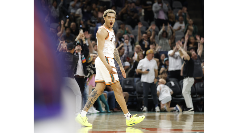 Phoenix Suns v San Antonio Spurs