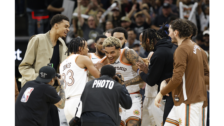 Phoenix Suns v San Antonio Spurs