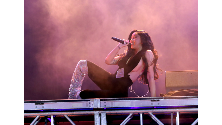 The Fontainebleau Miami Beach NYE 2024 Celebration With Cardi B And DJ Gryffin