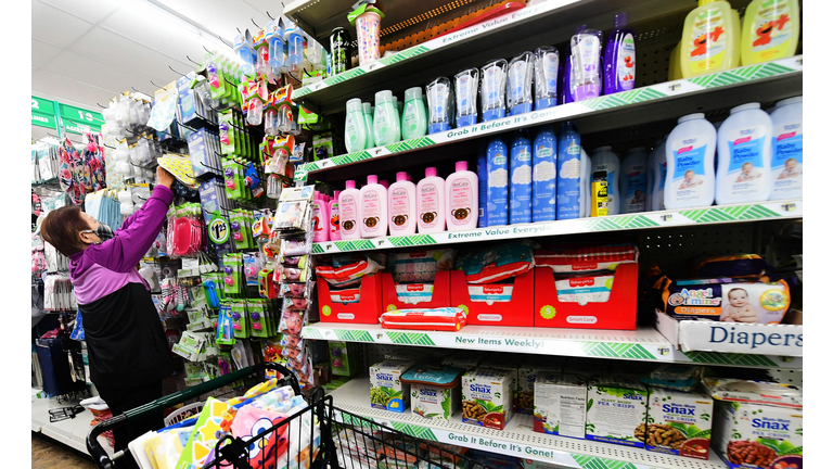 US-INFLATION-ECONOMY-SHOPPING