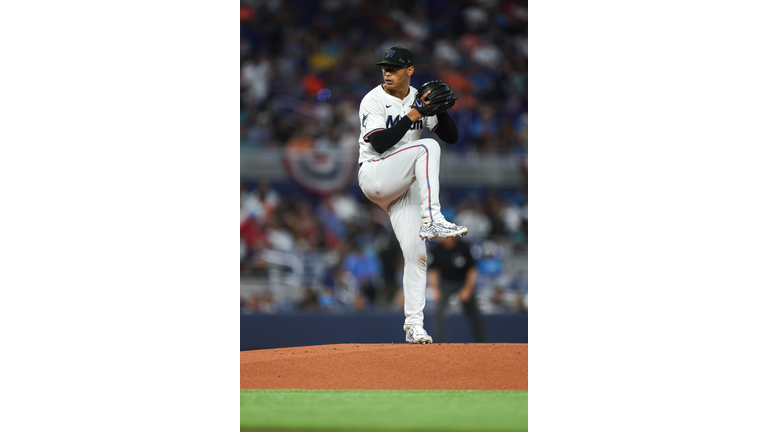 Pittsburgh Pirates v Miami Marlins