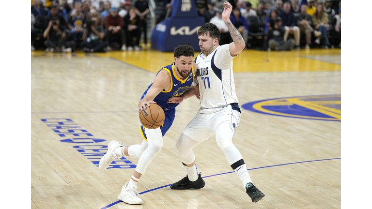 Dallas Mavericks v Golden State Warriors