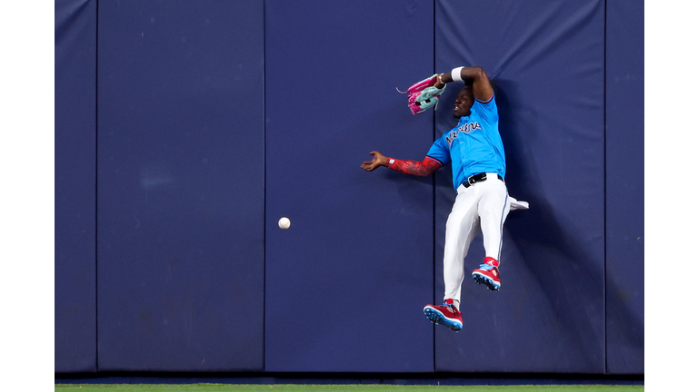 Los Angeles Angels v Miami Marlins