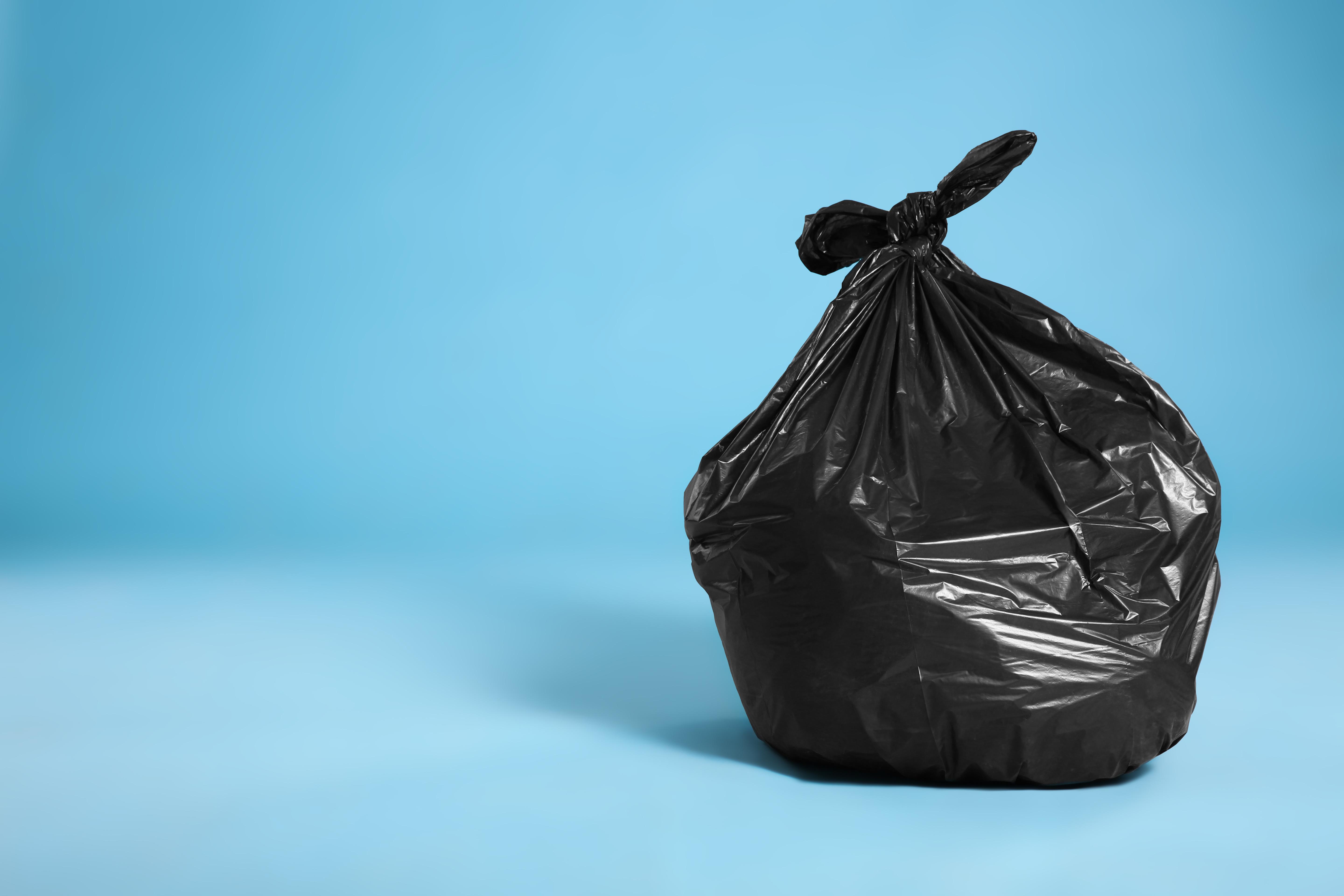 WATCH: Porch Pirate Disguised As Trash Bag Steals Package From Doorstep ...