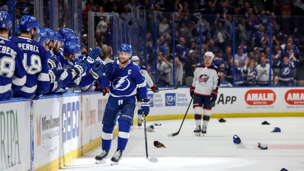 Stamkos Hat Trick Leads Lightning To Win Over Blue Jackets
