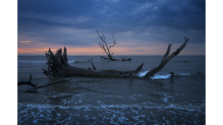 US-SOCIAL-CLIMATE-HISTORY