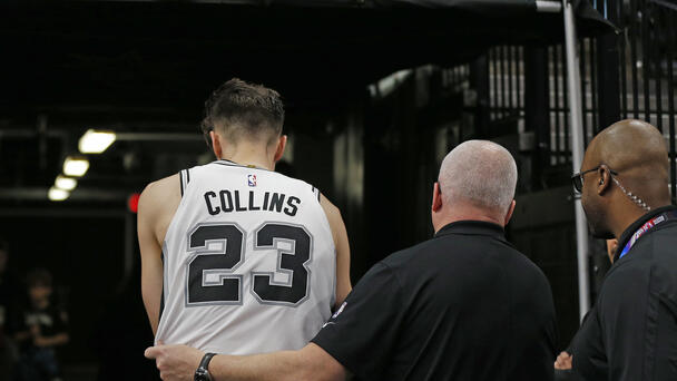 Spurs Center Zach Collins To Undergo Surgery Shoulder