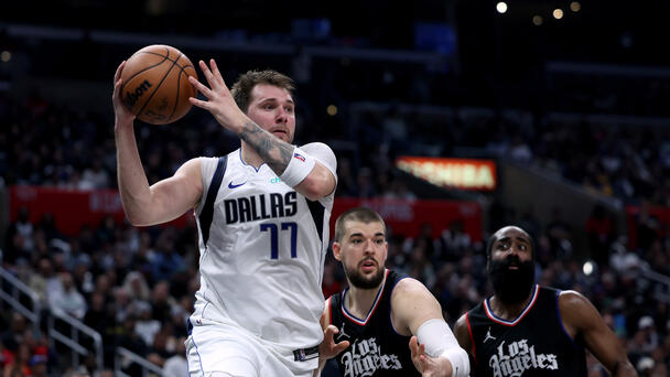Doncic Leads Mavericks Over Clippers In Game Two