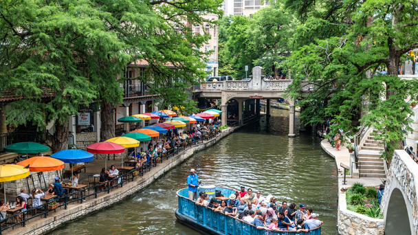 Go Rio Launches Adults-Only Cruise On San Antonio River  