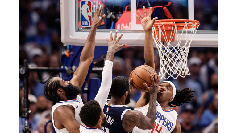 Los Angeles Clippers v Dallas Mavericks - Game Four