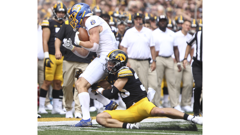 South Dakota State v Iowa