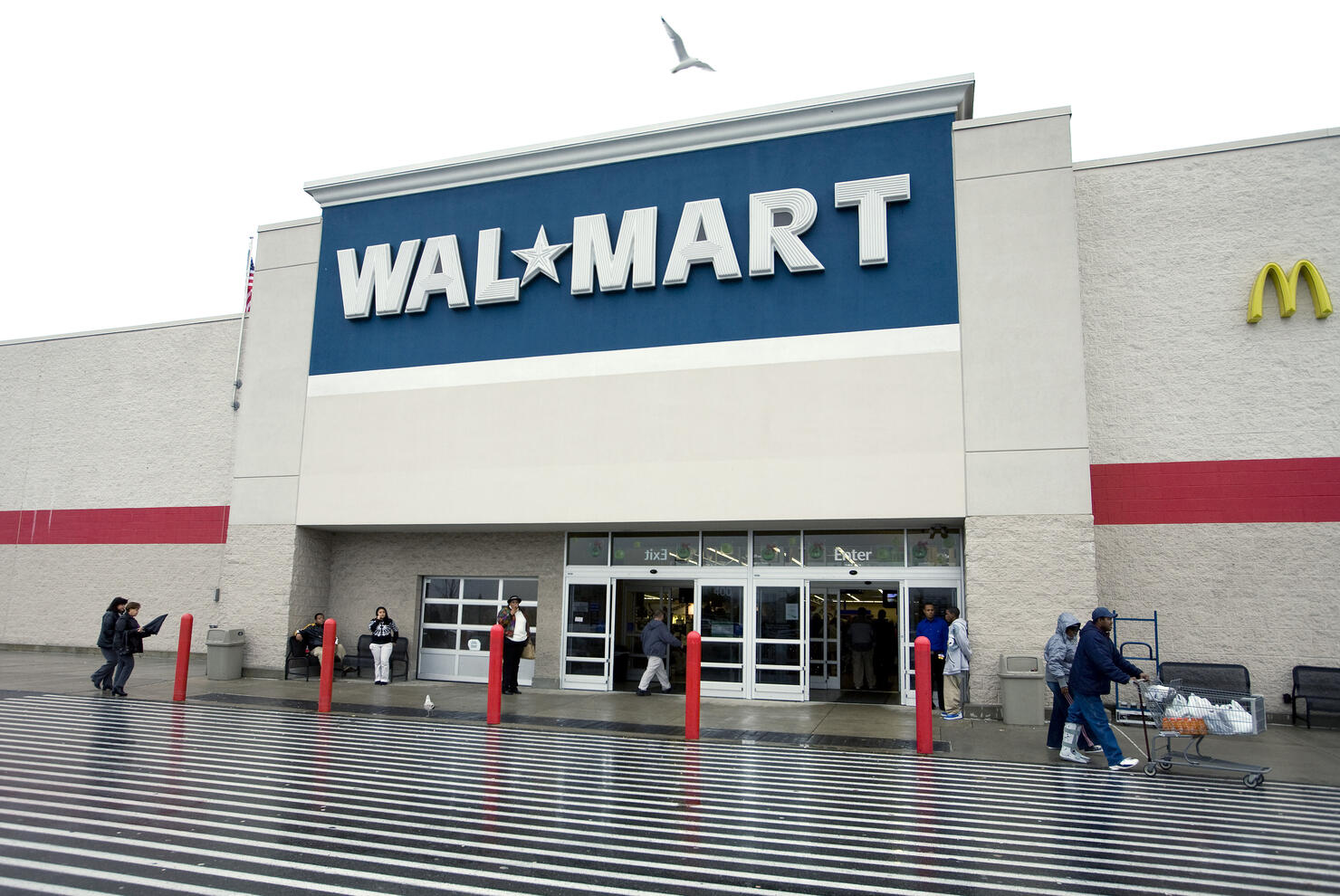 Wal-Mart Prepares For "Black Friday" Shopping Mania