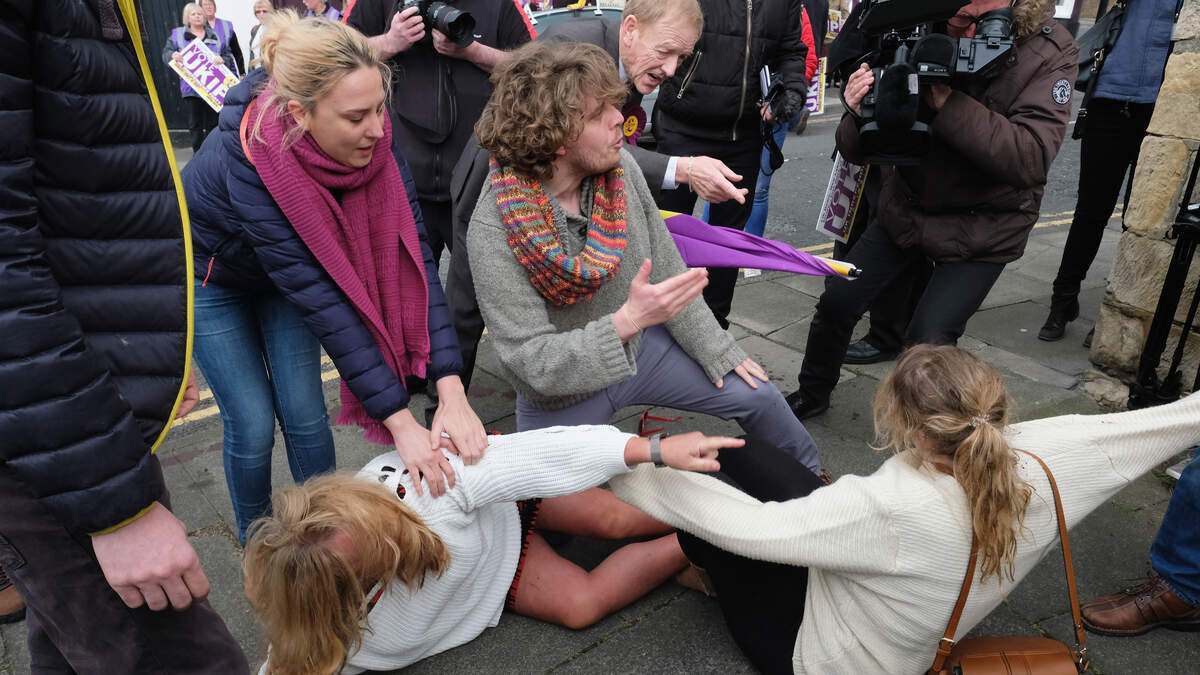 WOMAN THROWS BOWLING BALL, KNOCKS VICTIM UNCONSCIOUS IN A FIERCE BRAWL ...