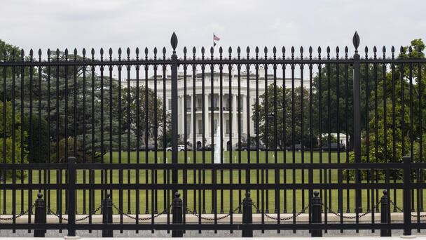 Driver Dies After Crashing Into Security Barrier Near White House 