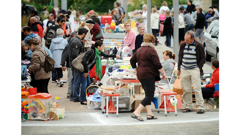 FRANCE-ECONOMY-FLEA-MARKET