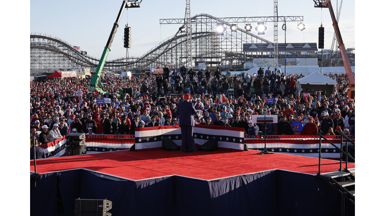 Donald Trump Holds Campaign Rally At The Jersey Shore