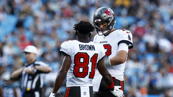 Report: Former NFL Receiver Antonio Brown is Broke