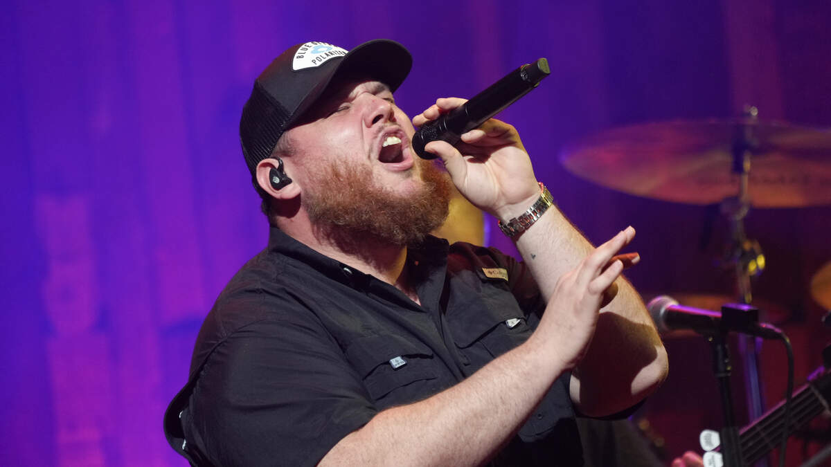 Luke Combs First Gig Was $1 at the Door | 92.9 The Bull | Nick