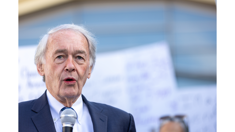 Airport Workers Demand Congress Fix Air Travel System, With Senator Markey, SEIU President Mary Kay Henry