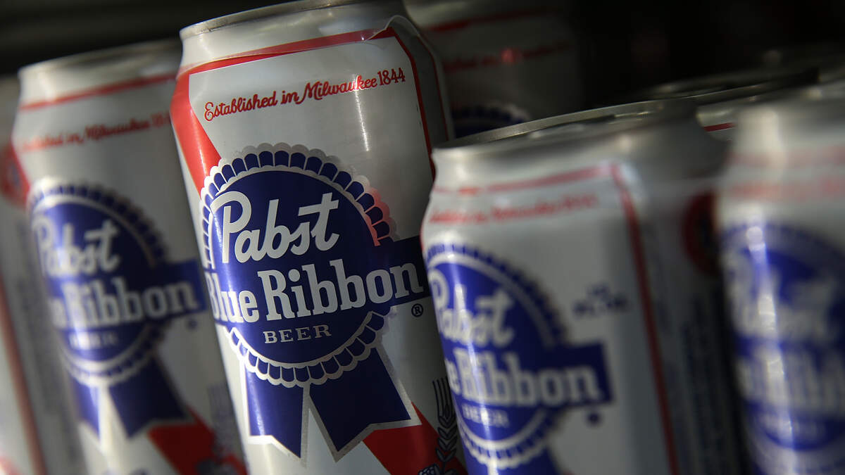 PBR Celebrates 180 Years With 180 PACK OF BEER! | 98ROCK | Big Rig