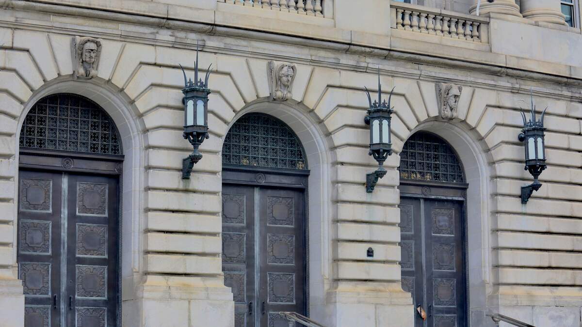 Cleveland City Hall To Reopen Today