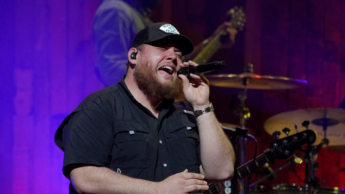 Luke Combs new album coming out this week is AMAZING. | 103.3 TCR ...