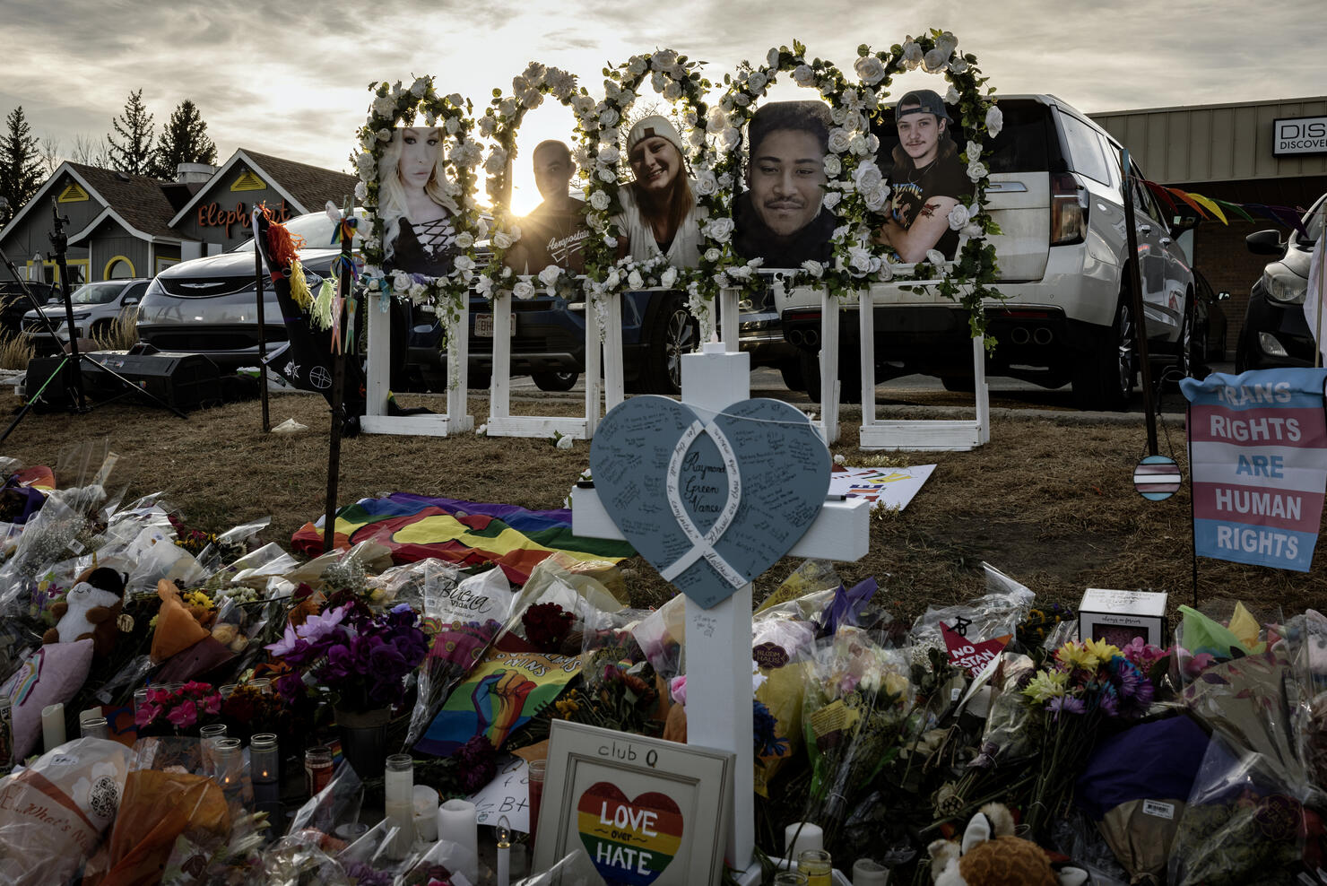 At Least 5 Dead And 25 Injured In Colorado Springs Gay Nightclub Shooting