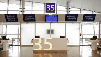 Couple Gets Engaged at Pittsburgh International Airport Gate