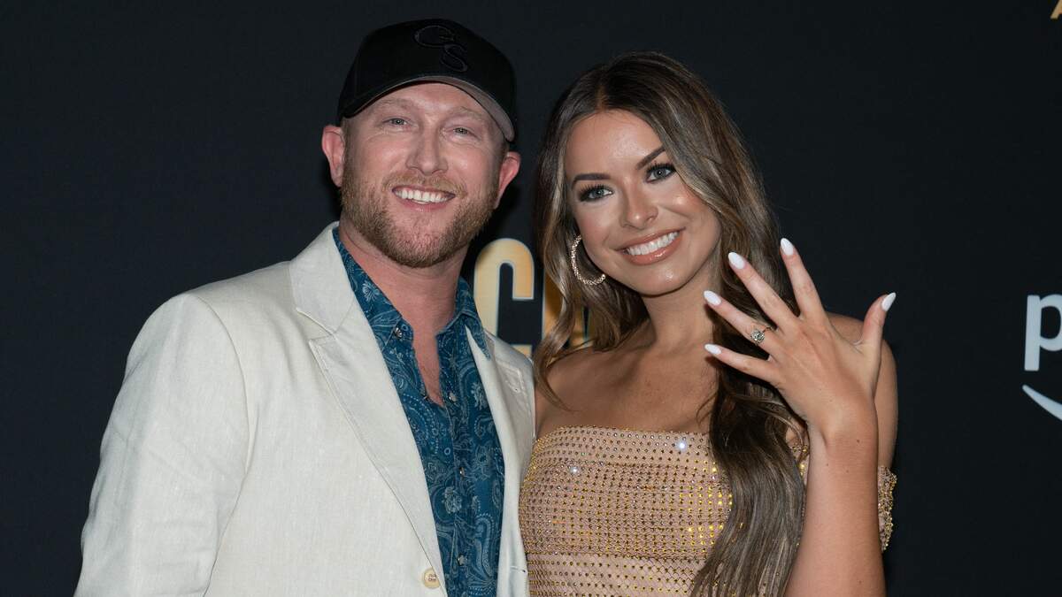 Cole & Courtney Swindell Celebrate Marriage With Spectacular Reception ...