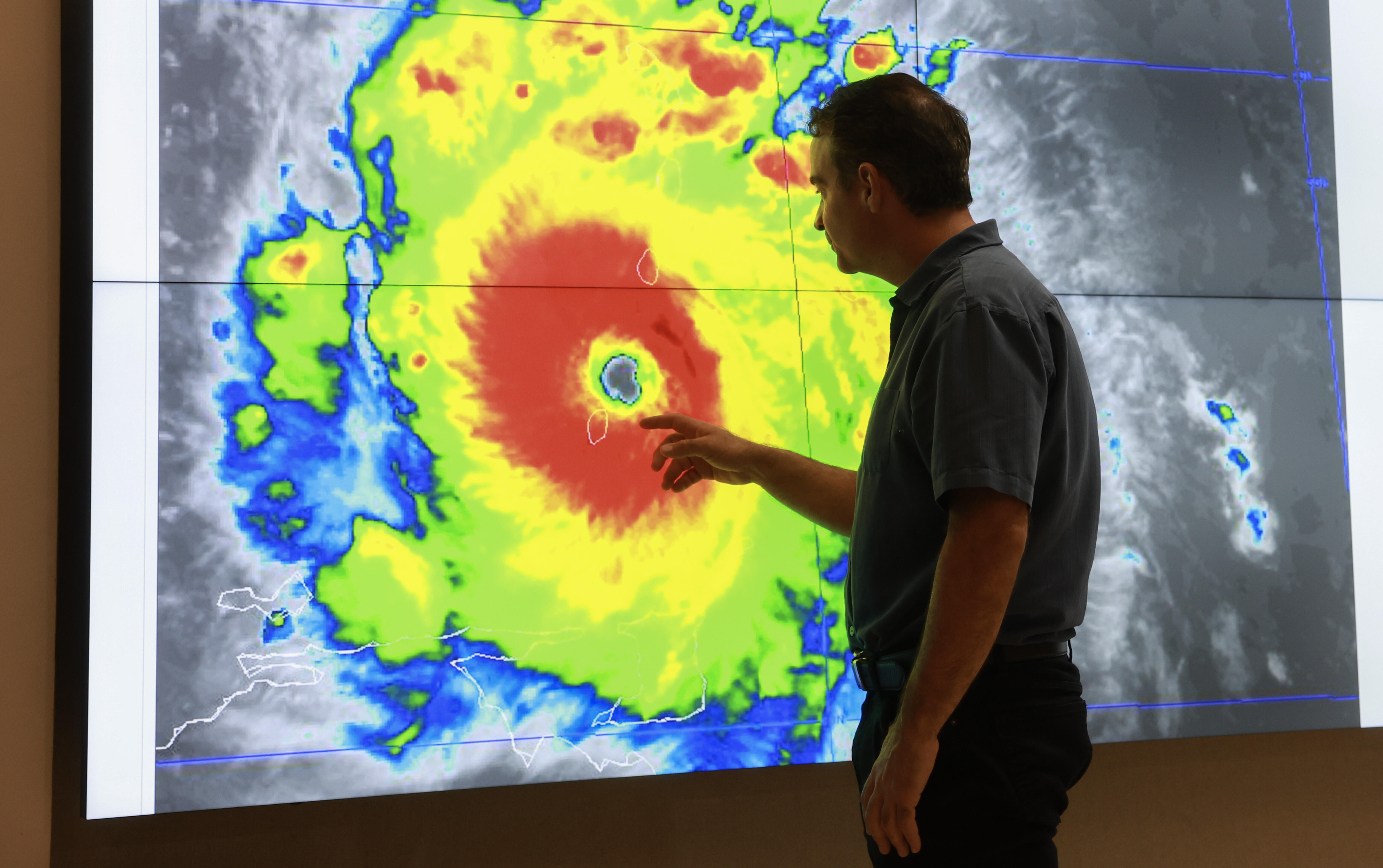 Category 5 Hurricane Beryl En Route To Drastically Impact Jamaica | 96. ...