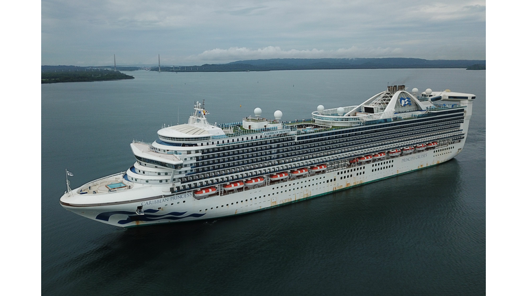 PANAMA-HEALTH-VIRUS-CRUISE