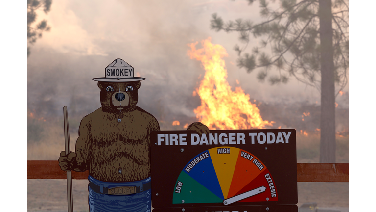 Oak Fire Sparks Evacuations in Mariposa County