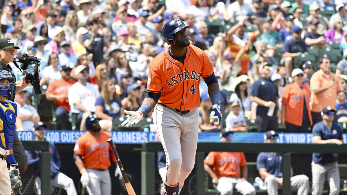 Yordan Alvarez strikes for the Cycle in Seattle