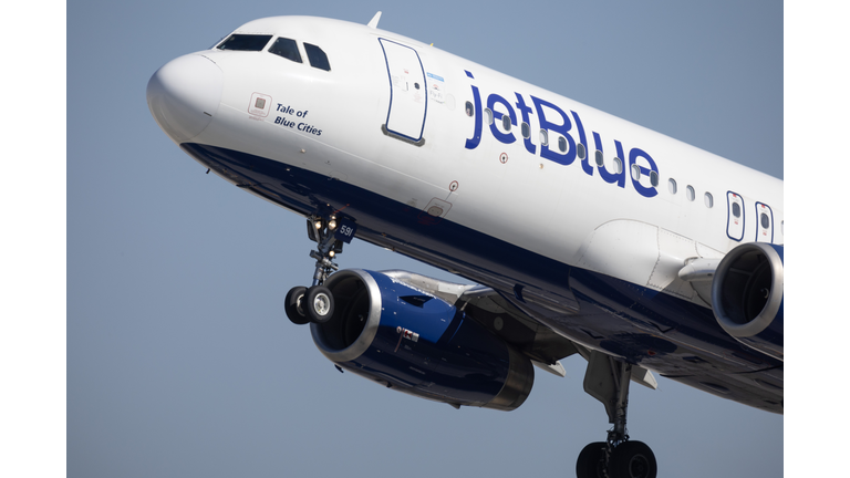 JetBlue Stock Drops With Expected Flat Revenue And Higher Costs