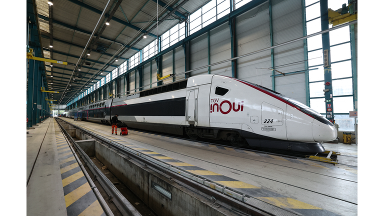 FRANCE-OLY-PARIS-2024-TRANSPORT-TRAIN