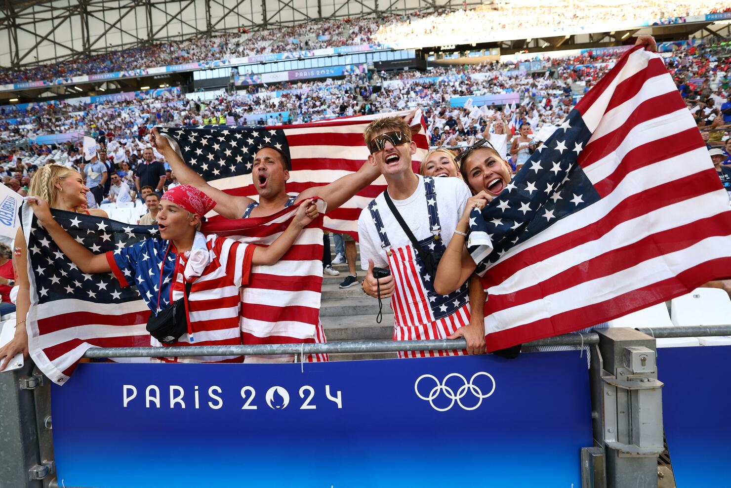 FBL-OLY-PARIS-2024-FRA-USA-FANS