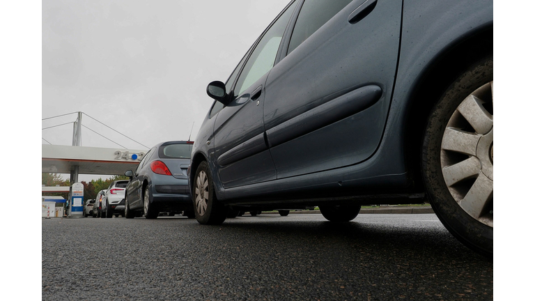 FRANCE-ECONOMY-ENERGY-TRANSPORT-STRIKE-FUEL