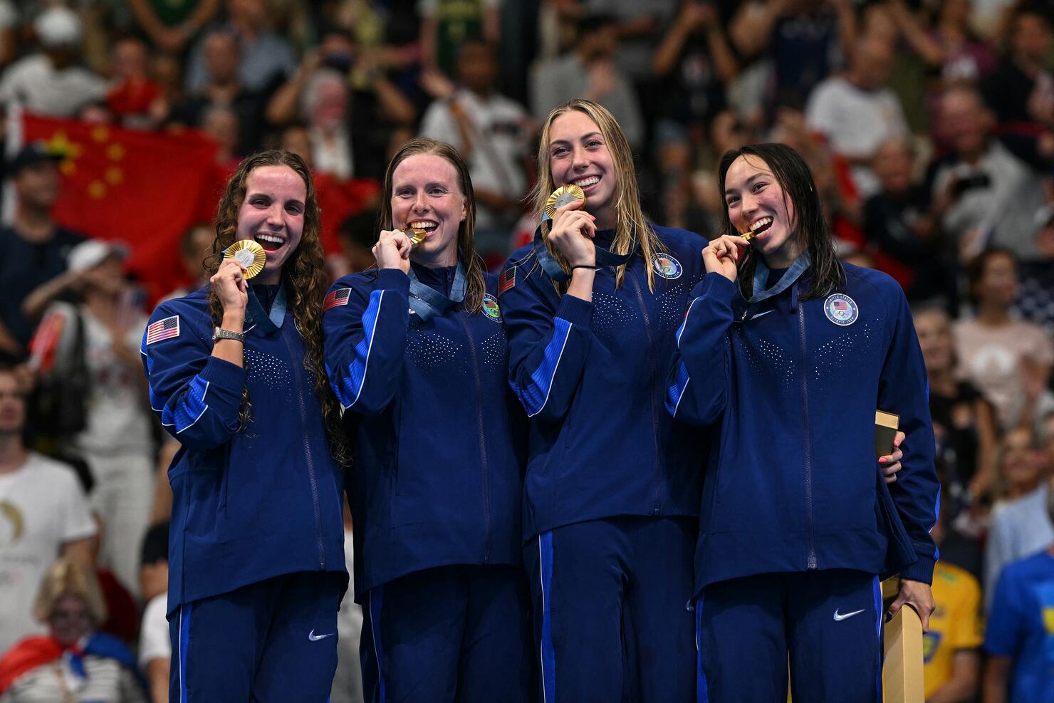 SWIMMING-OLY-PARIS-2024-MEDALS