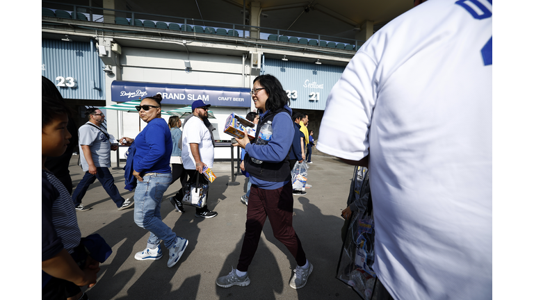 Cincinnati Reds v Los Angeles Dodgers