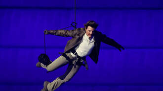 IT'S A BIRD. IT'S A PLANE. IT'S TOM CRUISE!