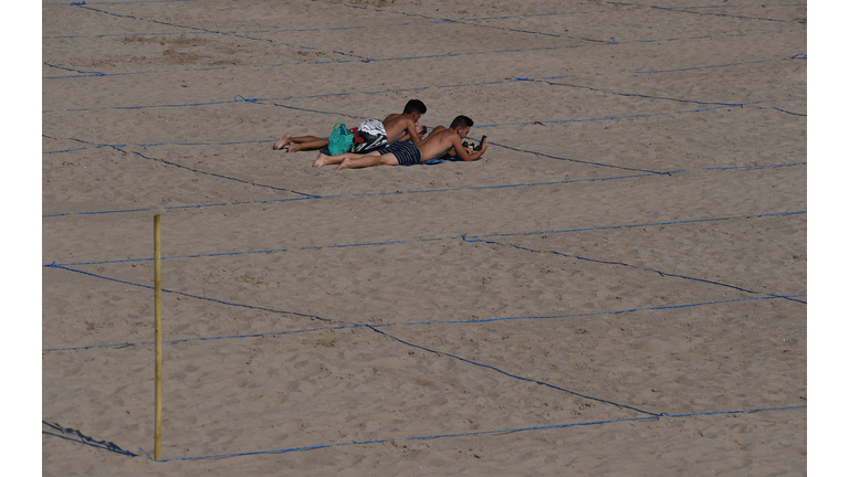 Benidorm Open Its Beaches With Regulations