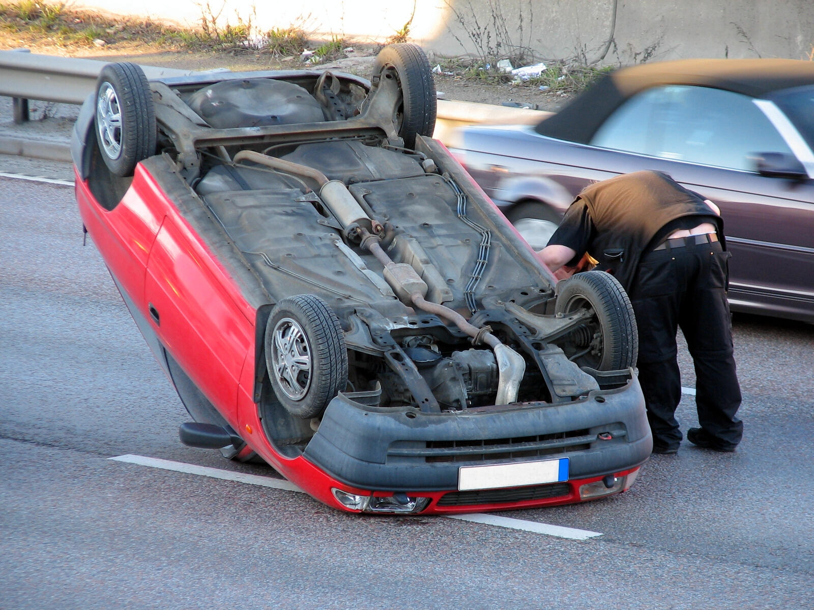 WATCH: Two Toddlers Wander On Highway After Being Ejected From Car In ...