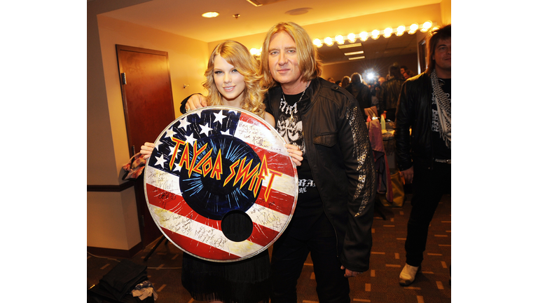 2009 CMT Music Awards - Backstage And Audience